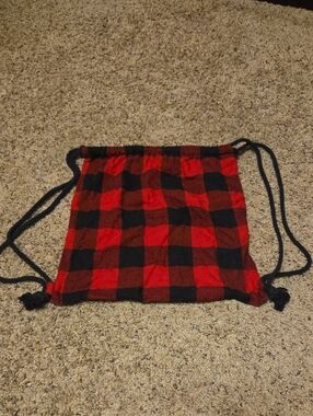 Red and Black Buffalo Plaid Drawstring Travel Backpack